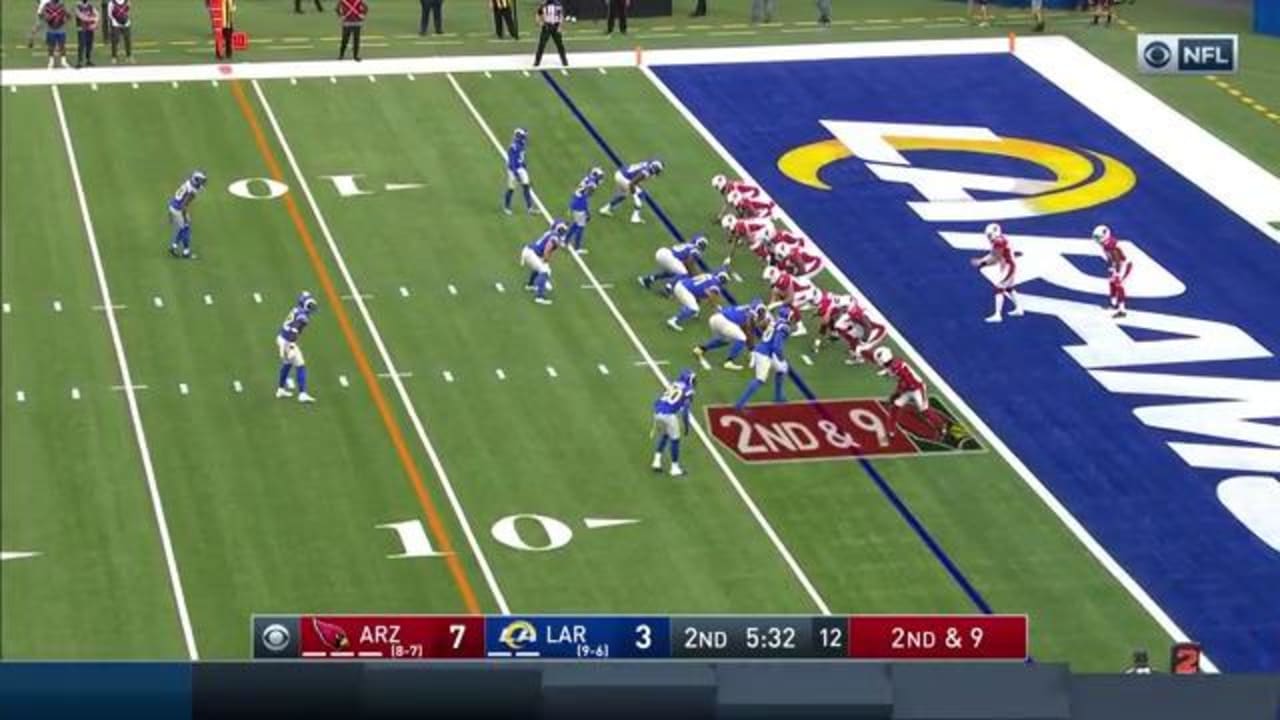 Arizona's endzone holding penalty gives Rams safety