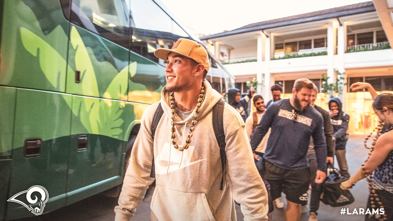 PHOTOS: Aloha Rams! The team arrives in Hawaii