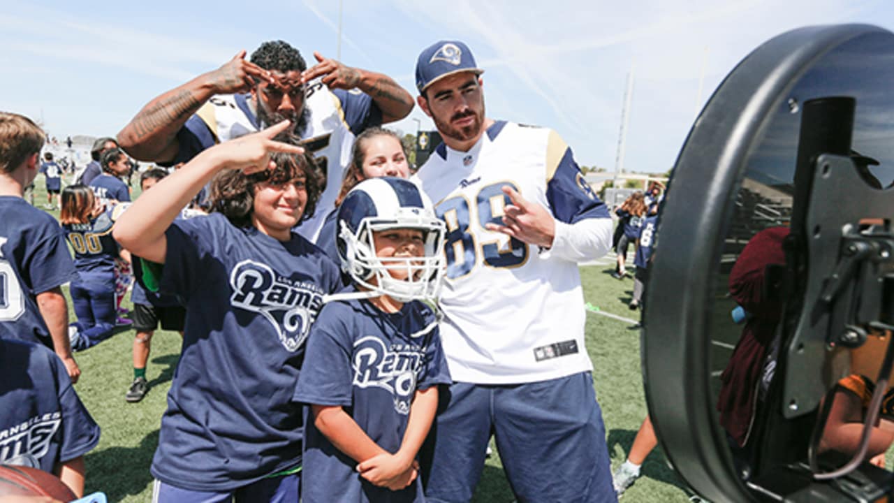 Los Angeles Rams Community  Rams host NFL Play 60 Field Day for Oak Hills  Elementary School students