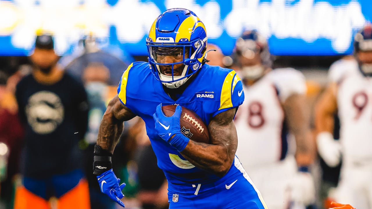 Los Angeles Rams running back Cam Akers (3) warms up before an NFL  preseason football game Saturday, Aug. 26, 2023, in Denver. (AP Photo/David  Zalubowski Stock Photo - Alamy