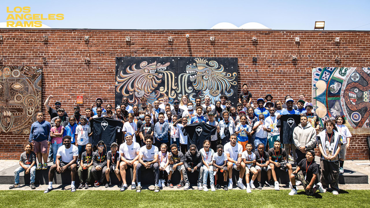 Los Angeles Rams Community  Rams host 'Ramsgiving' for Watts Rams youth  football program at team's practice facility