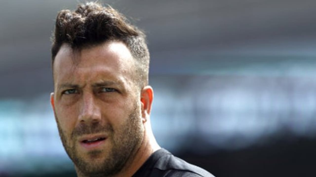 Highlights: DE Connor Barwin