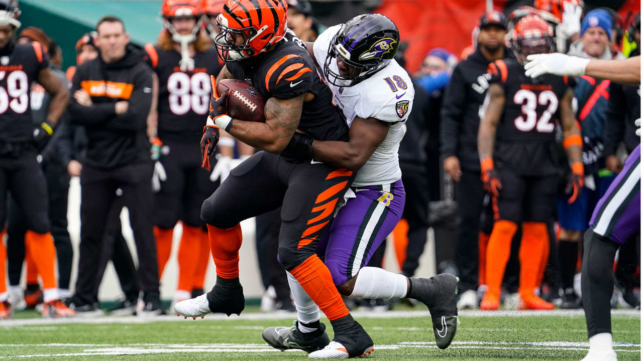 Baltimore Ravens linebacker Roquan Smith (18) looks on between plays during  the second half of an NFL football game against the Denver Broncos, Sunday,  Dec. 4, 2022, in Baltimore. (AP Photo/Terrance Williams