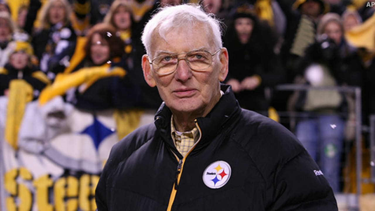 Pittsburgh Steelers owner Dan Rooney looks on before the Steelers