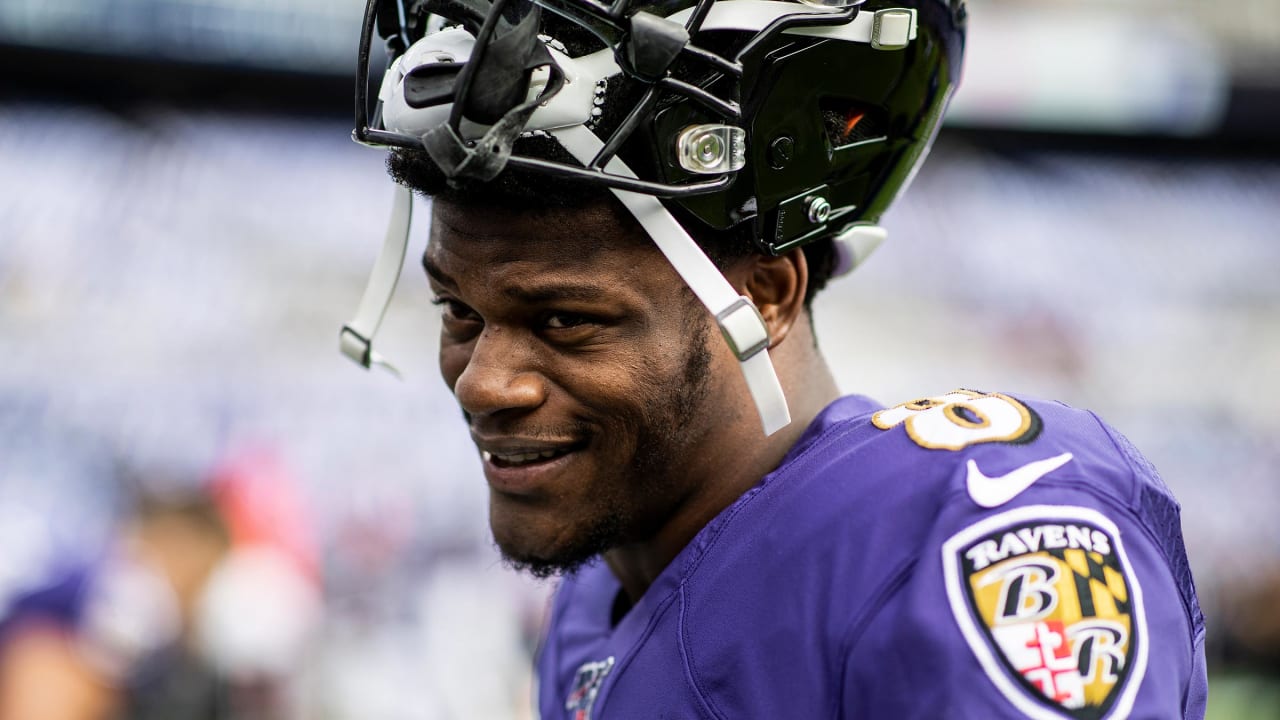 What's harder than tackling Ravens QB Lamar Jackson? Trying to get his  jersey for the holidays.