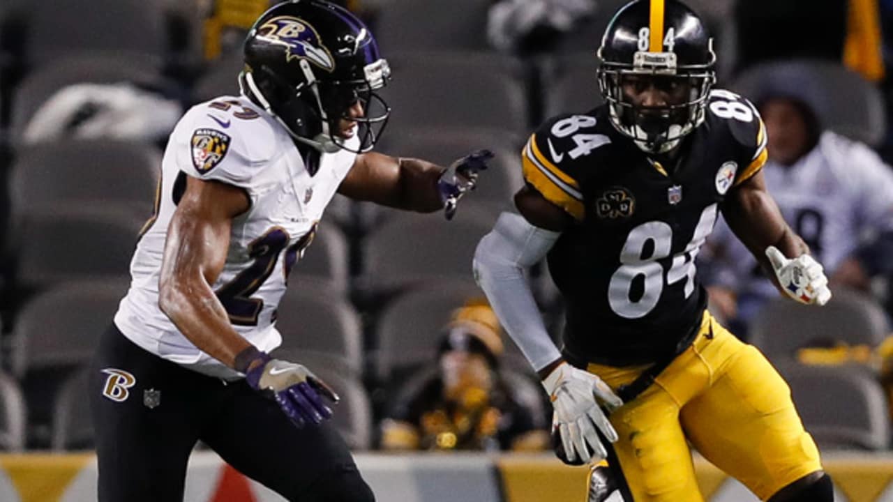 Steelers WR Antonio Brown ready with his No. 84 'Browns' jerseys