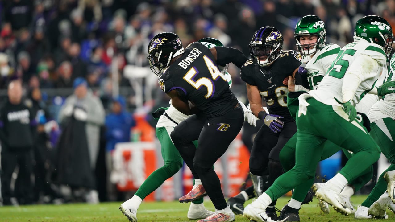 Ravens top Jets 42-21, clinch AFC North title on huge night for QB