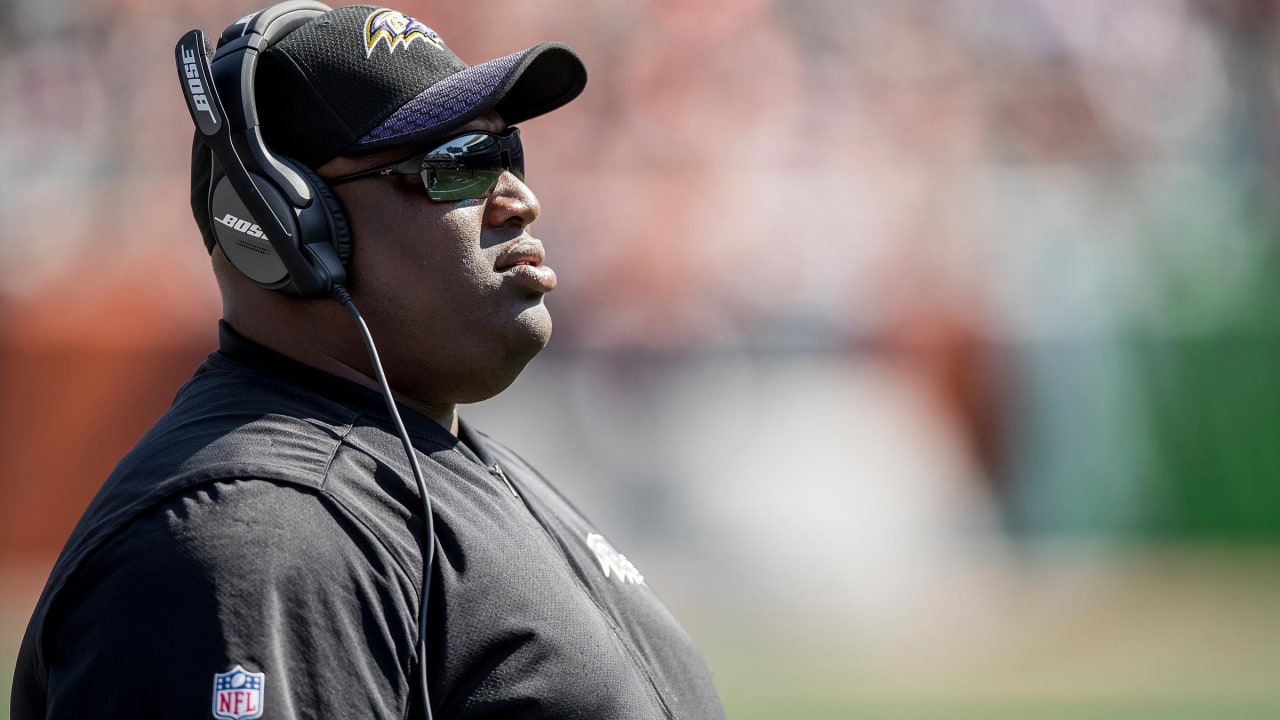 Ravens RB Coach Thomas Hammock Accepts Job as Northern Illinois Head Coach