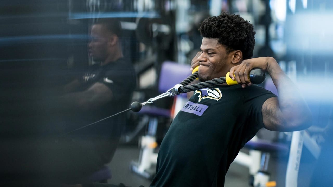 Check Out Lamar Jackson Putting in Work This Offseason