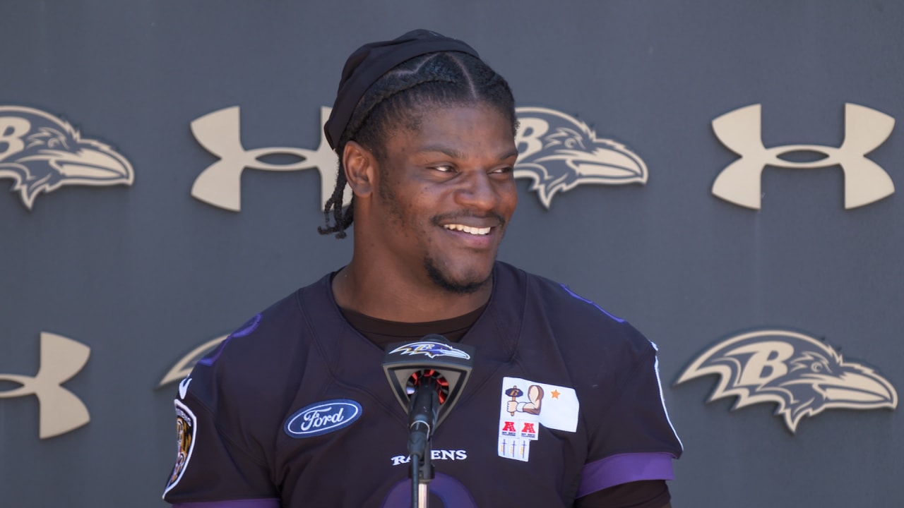 Baltimore Ravens quarterback Lamar Jackson works out prior to an NFL  preseason football game against the New Orleans Saints, Saturday, Aug. 14,  2021, in Baltimore. (AP Photo/Nick Wass Stock Photo - Alamy