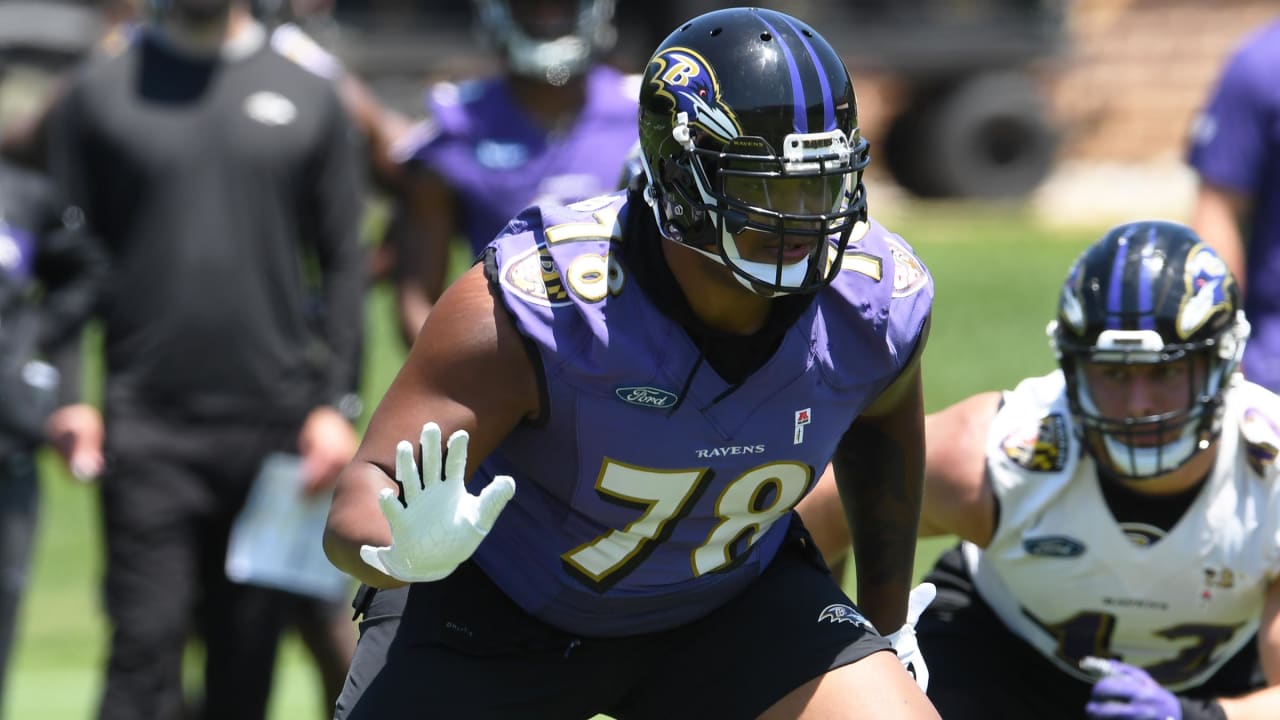 Ronnie Stanley and Orlando Brown Jr. both included in PFF's top 25