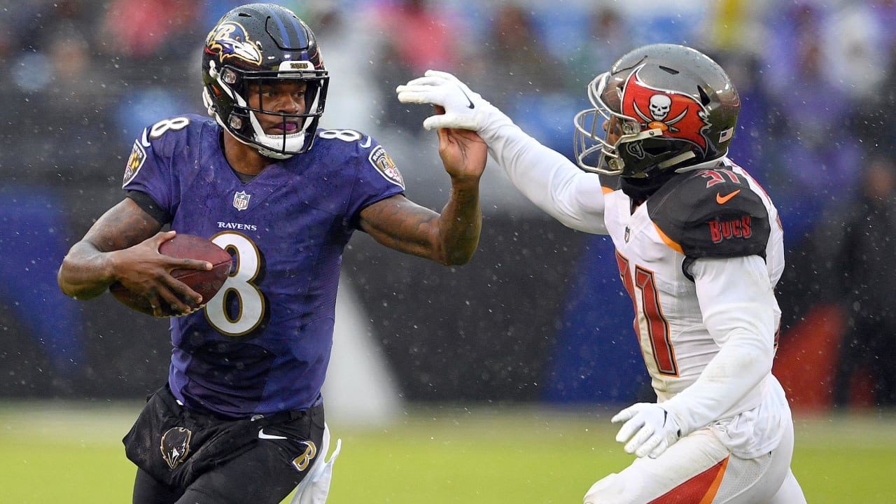 Highlight: Lamar Jackson Darts For 9-Yard Gain