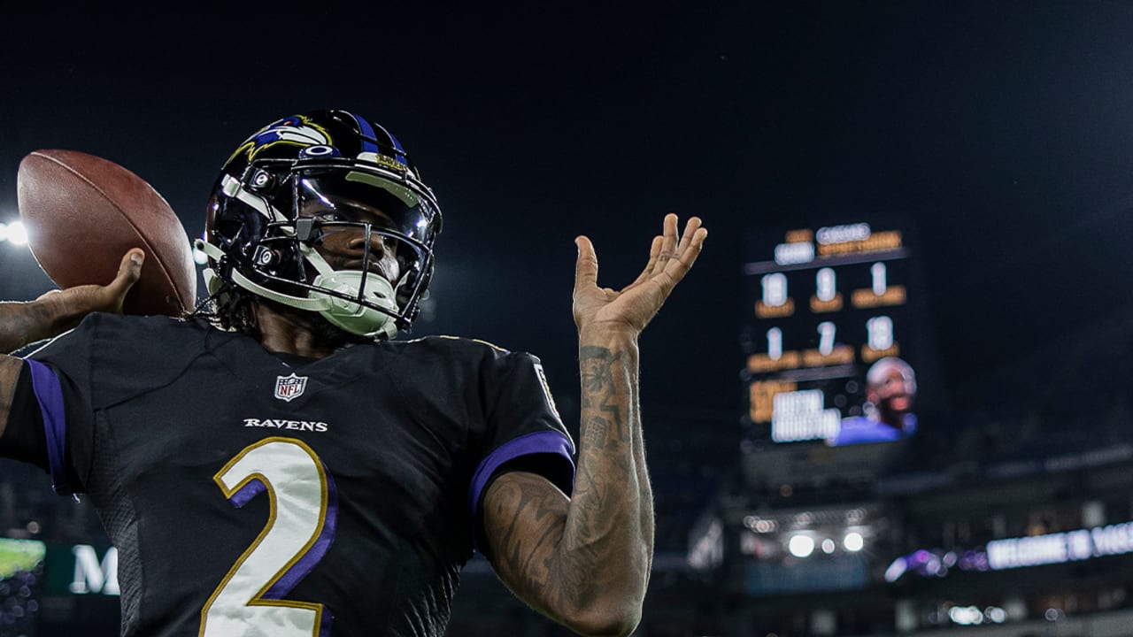 Baltimore Ravens quarterback Josh Johnson floats pass to Baltimore Ravens  wide receiver James Proche for 22-yard gain