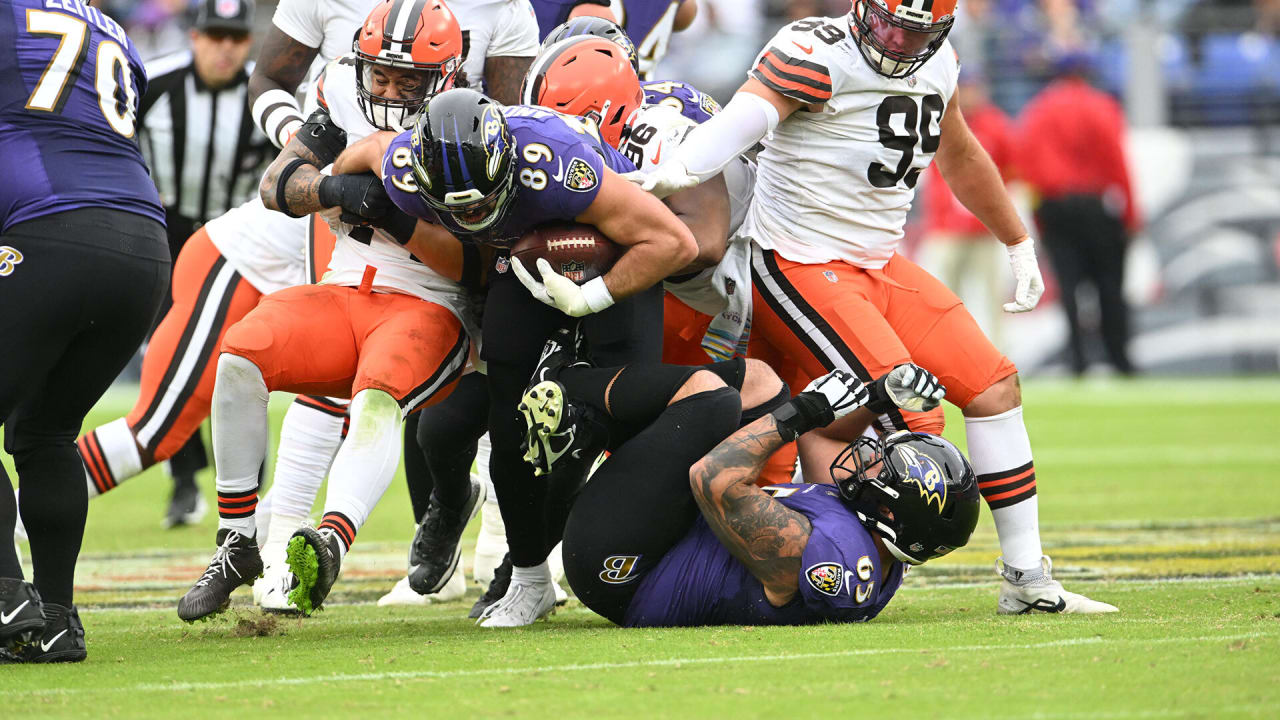 Lamar Jackson tosses five TDs as Ravens romp to 42-21 win over