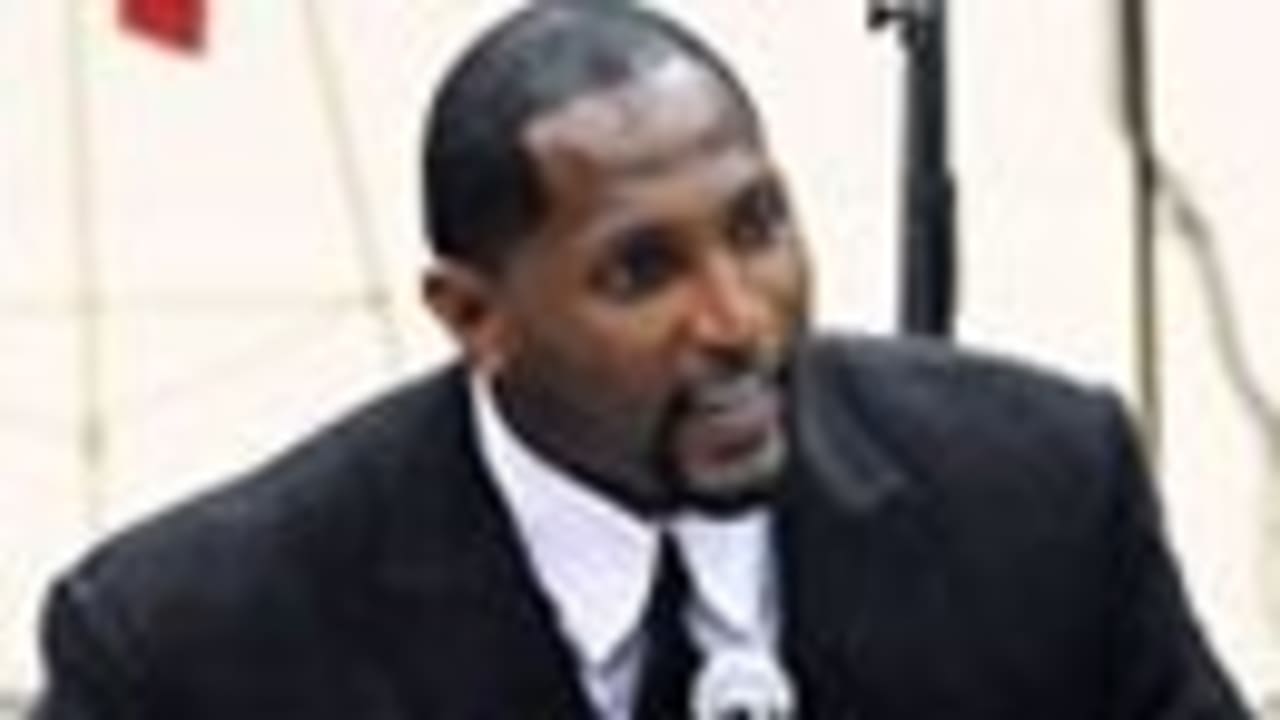 Lewis Represents Ravens for McNair