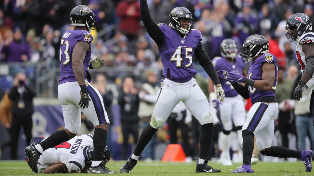 NFL Rumors on X: #Ravens Roquan Smith hosted a free jersey exchange for  fans who bought his previous jersey before he switched his number  #RavensFlock  / X