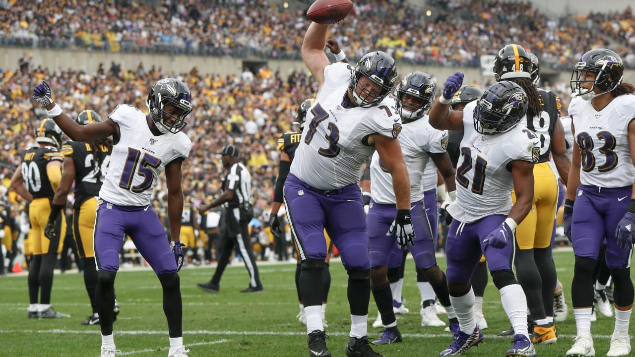 PHOTOS: Steelers celebrate the AFC North Division Championship