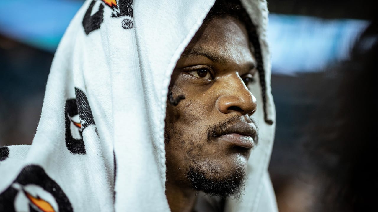 Lamar Jackson Returns to Practice After Illness, Prepares for Bears in Week  11