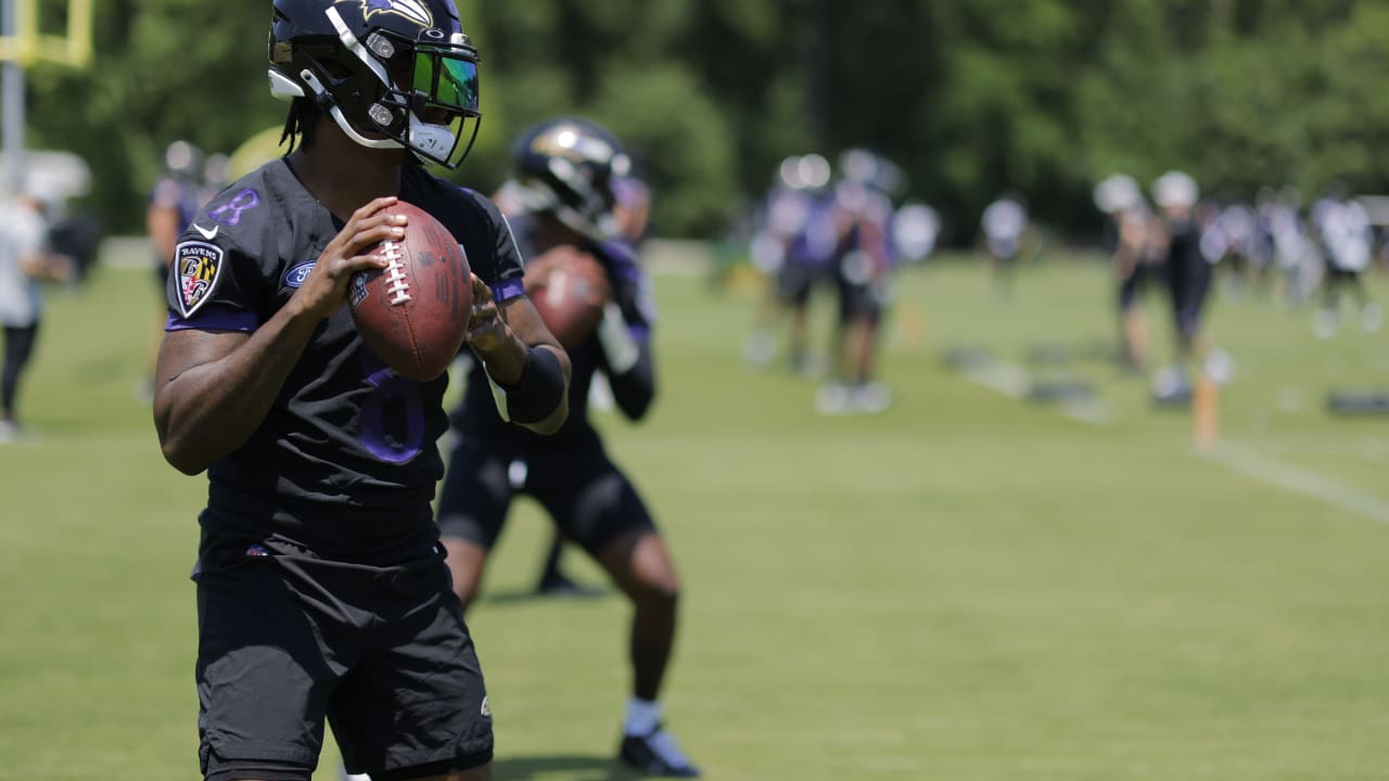 A Bigger, More Muscular Lamar Jackson Ready for 2022 Season