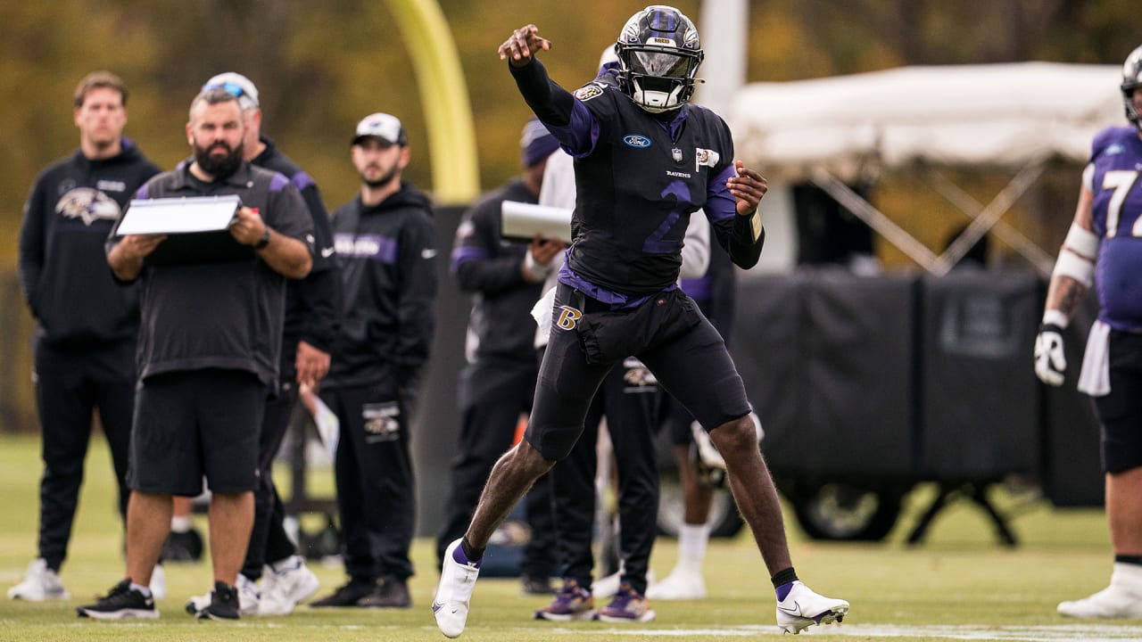 Ravens' Tyler Huntley expected to start vs. Browns: How he's looked as  Baltimore's starting QB - The Athletic