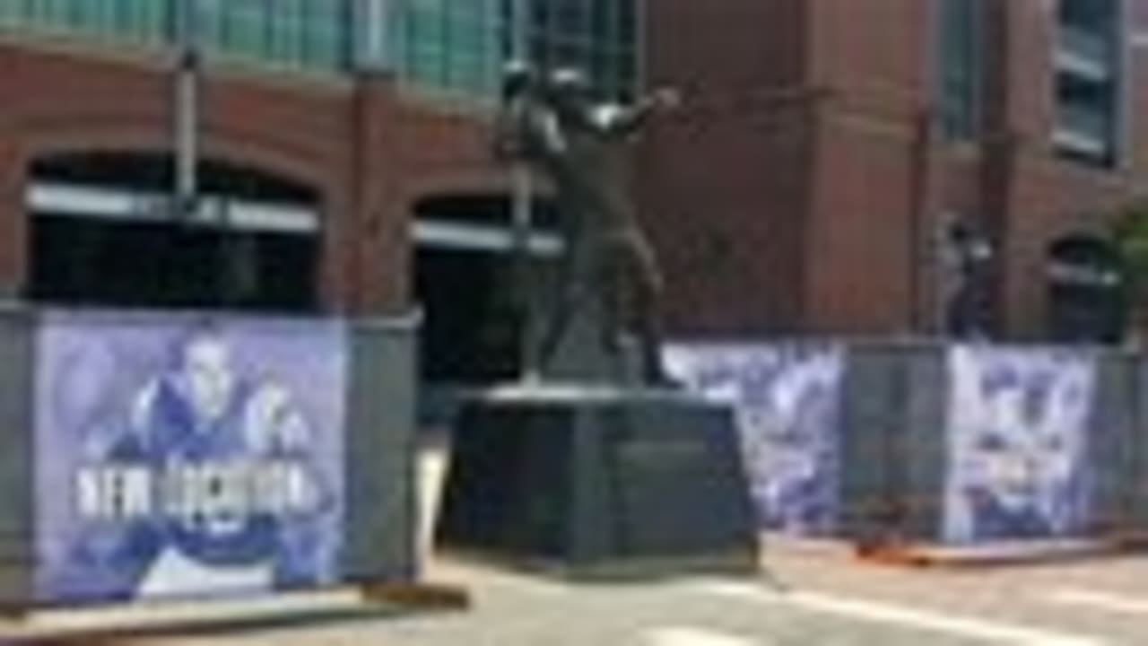 Ray Lewis Statue at Baltimore Raven's M&T Bank Stadium