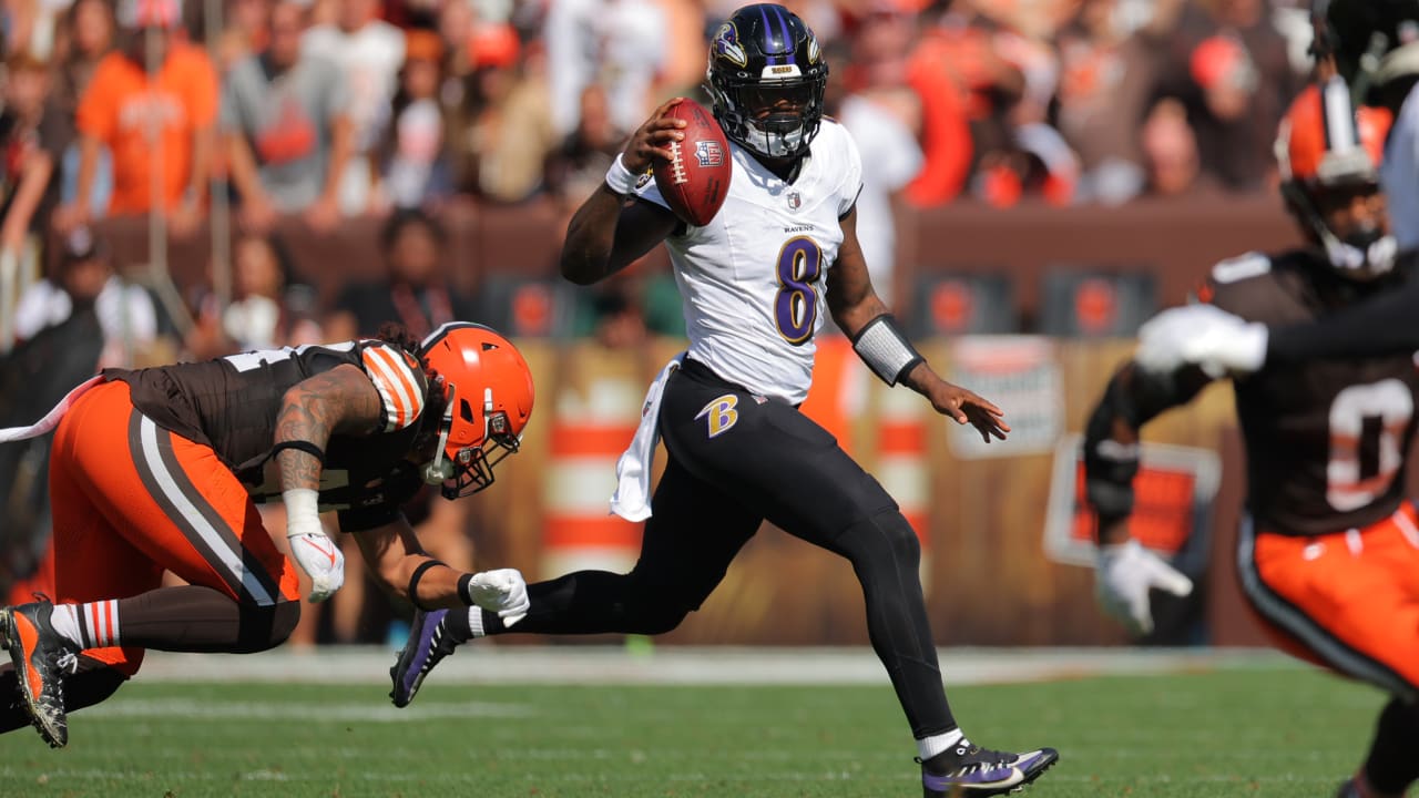 Lamar Jackson has 4 TDs as Ravens roll to 28-3 win over Browns 