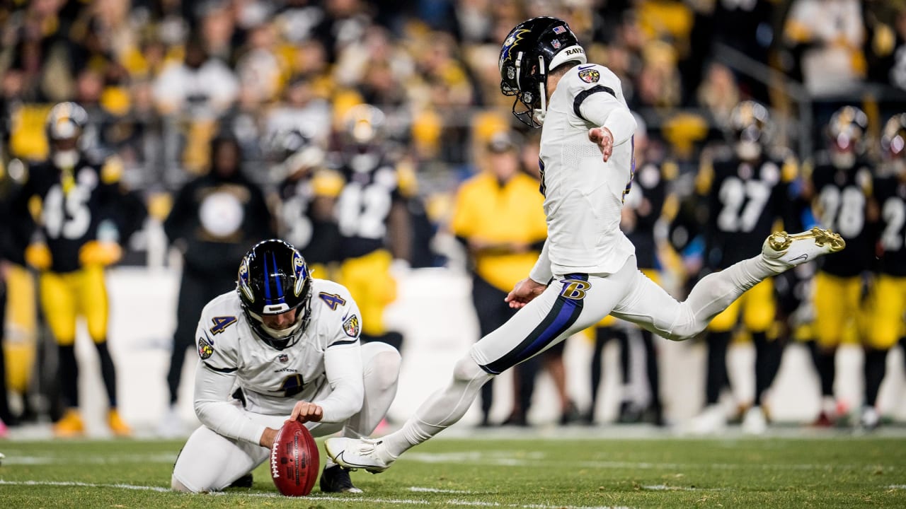 Ravens complete sweep of Steelers