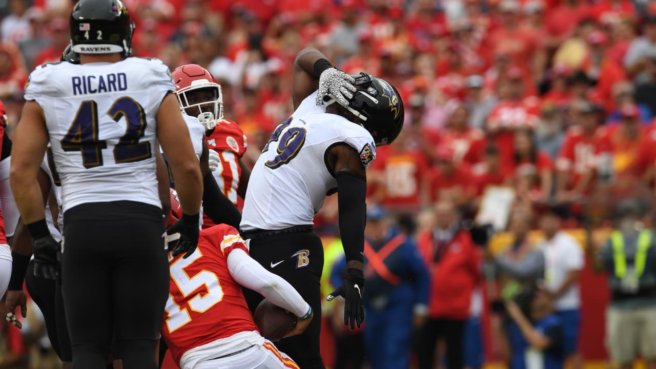 Highlight Matthew Judon Sacks Patrick Mahomes on First Series