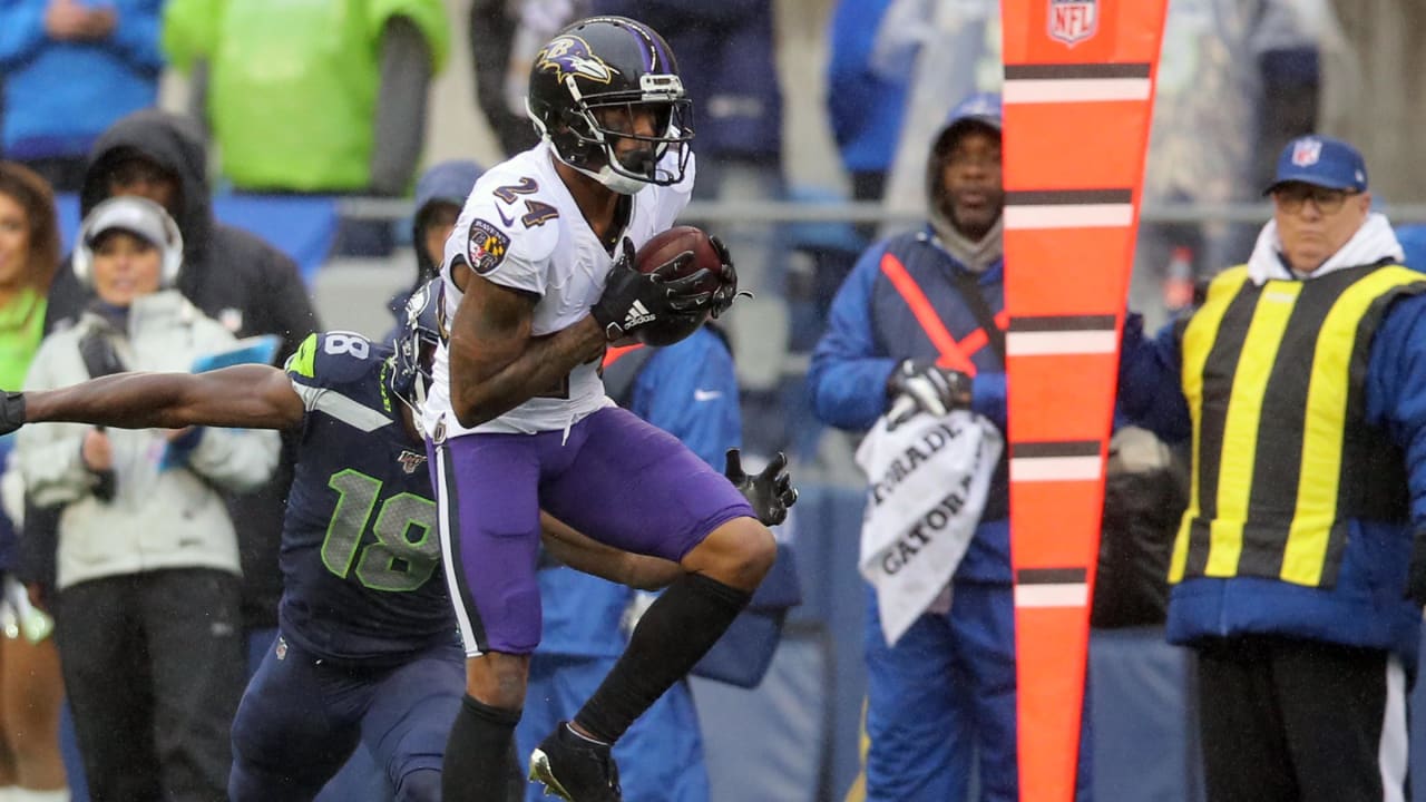 Baltimore Ravens' Marcus Peters returns interception for TD in