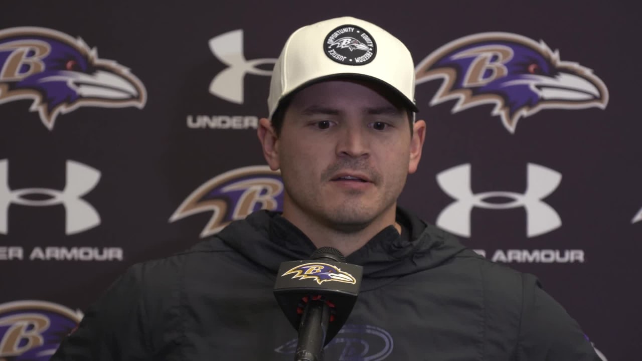 Lamar ditches wristband at camp as new Ravens OC preaches communication