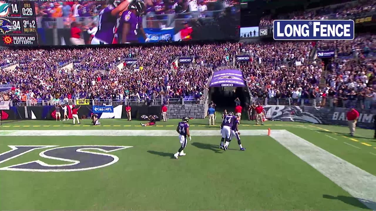 Fans Flock to M&T Bank Stadium for an Unforgettable Gameday