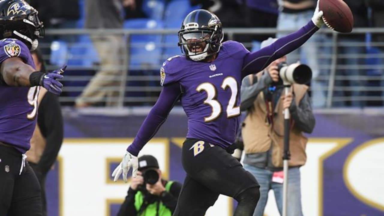 Highlight: Eric Weddle Gets a Pick-6, Seals Ravens Win