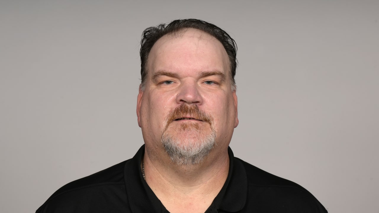 Offensive lineman Joe Devlin of the Buffalo Bills blocks against