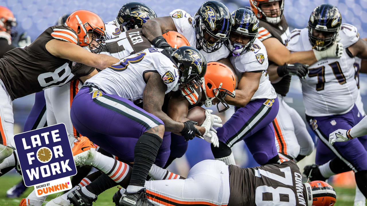 Browns end Steelers' four-game winning streak on surreal night in Cleveland