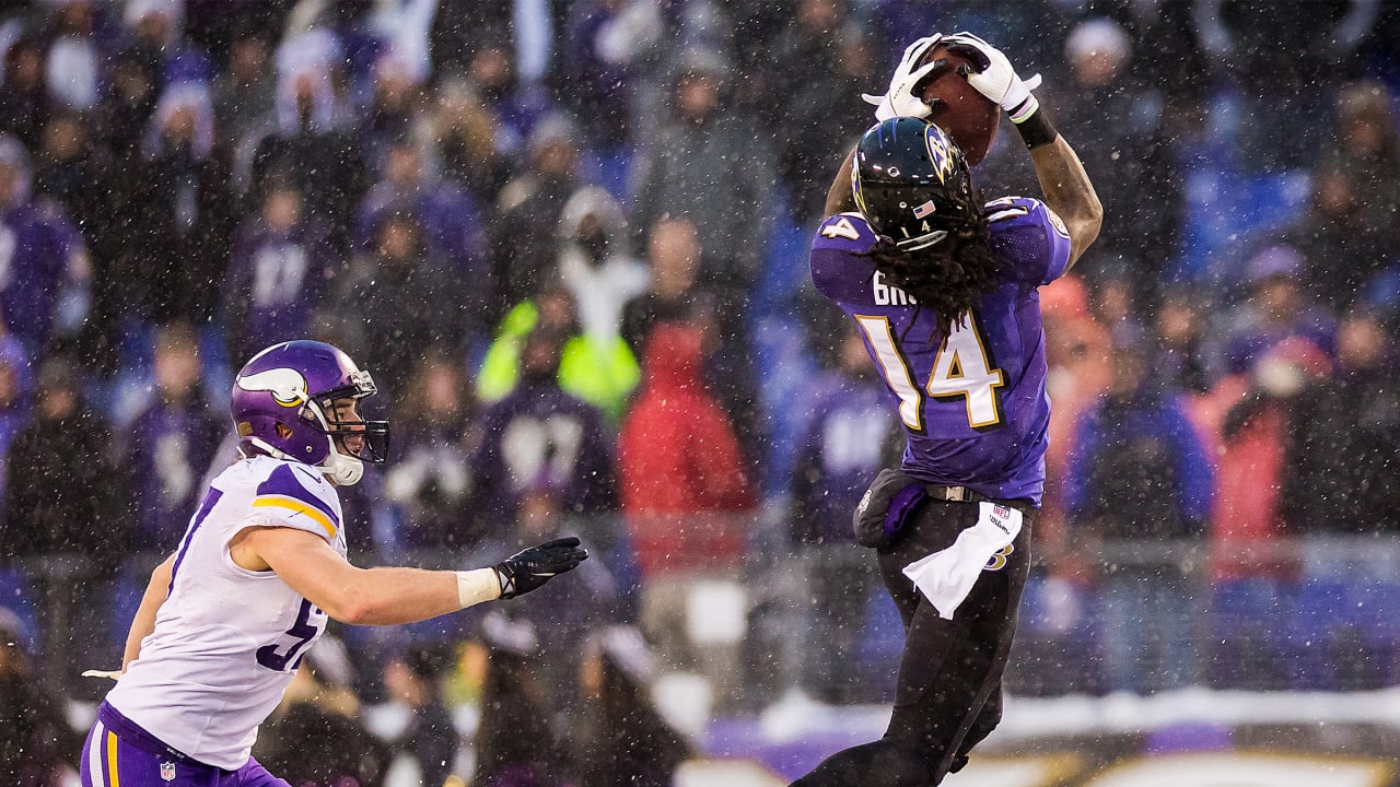 Gameday Threads: Ravens Wearing Purple Pants in Pittsburgh