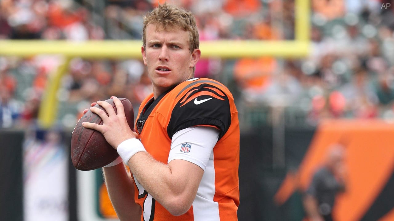 Bengals Bench Andy Dalton in Favor of Rookie Quarterback