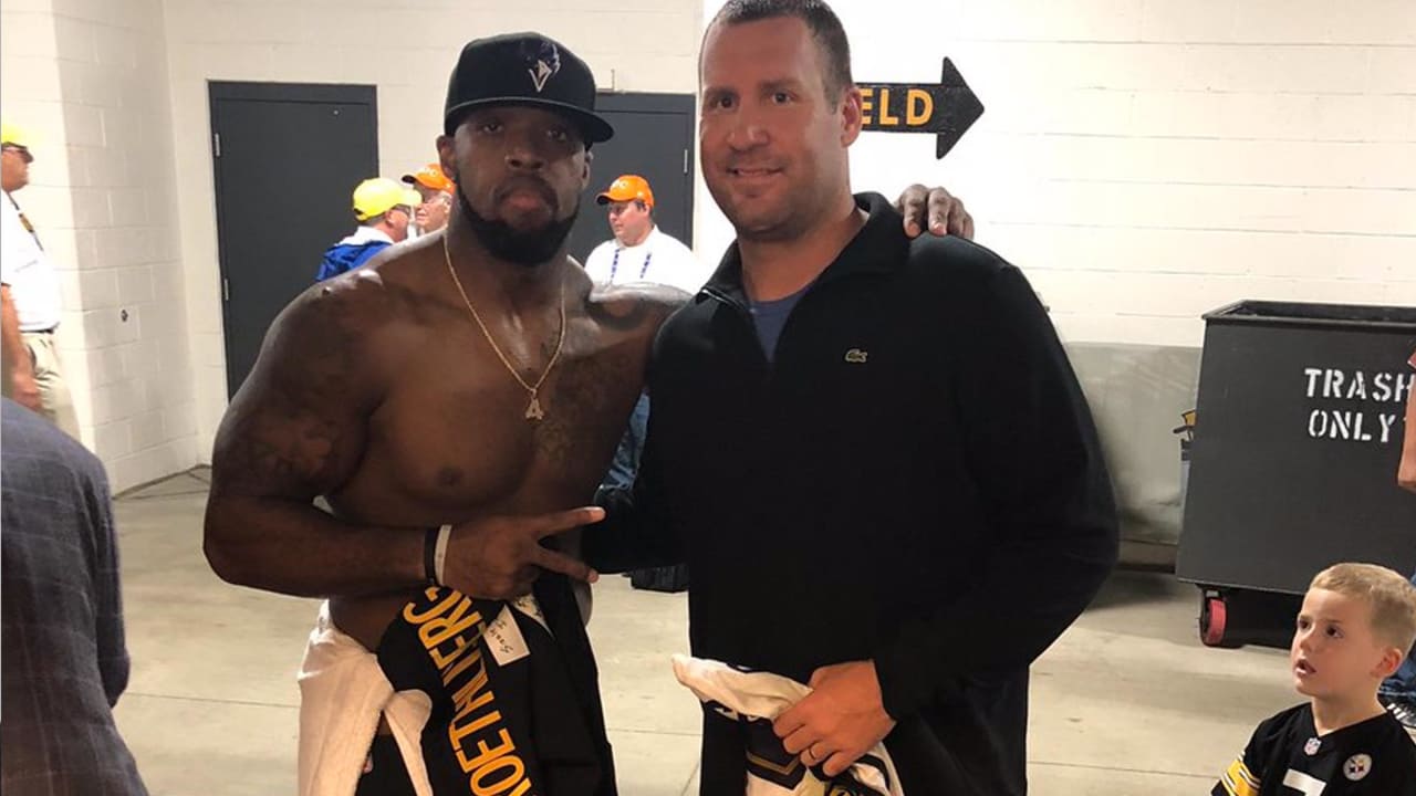 Terrell Suggs, Ben Roethlisberger Exchange Jerseys and Respect