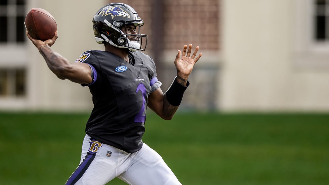 Twitter reacts to Baltimore Ravens QB Tyler Huntley's performance