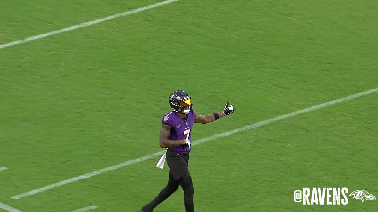 Baltimore Ravens wide receiver Jaylon Moore warms up prior to an preseason  NFL football game against the Tennessee Titans, Thursday, Aug. 11, 2022, in  Baltimore. (AP Photo/Nick Wass Stock Photo - Alamy