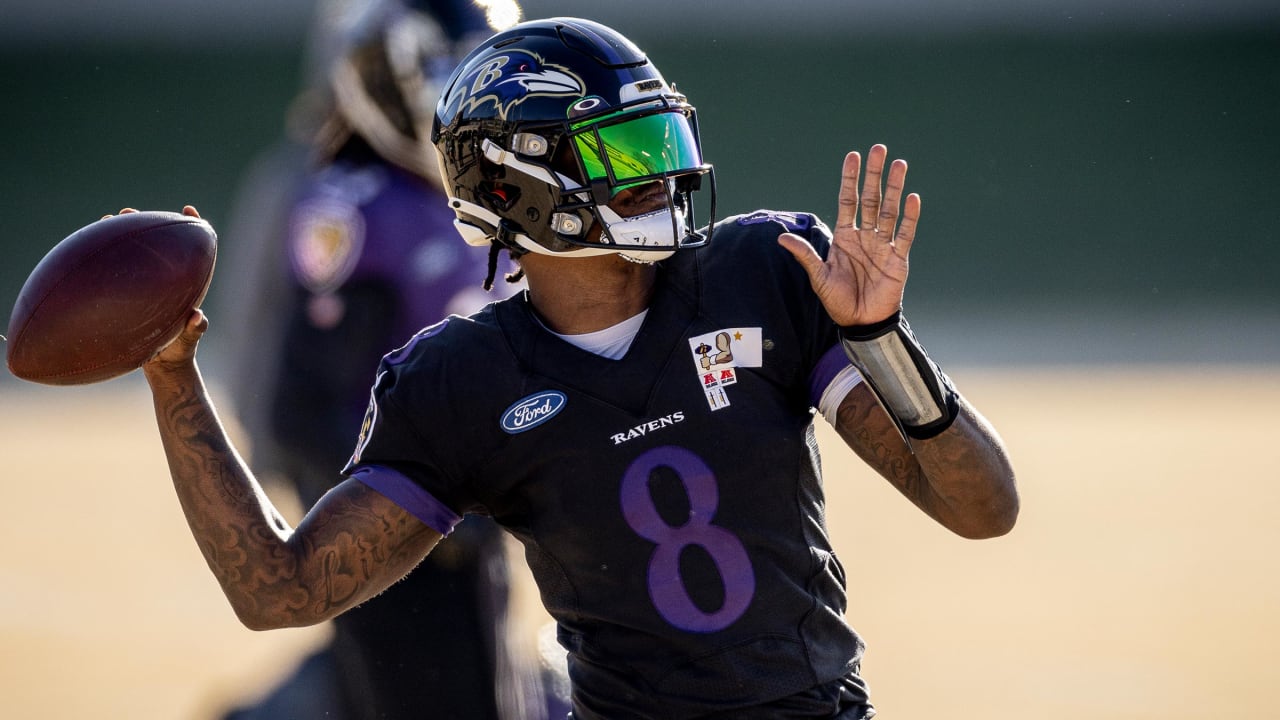 Lamar Jackson Doesn't Practice Thursday, Lack of Practice 'Does Become a  Concern'