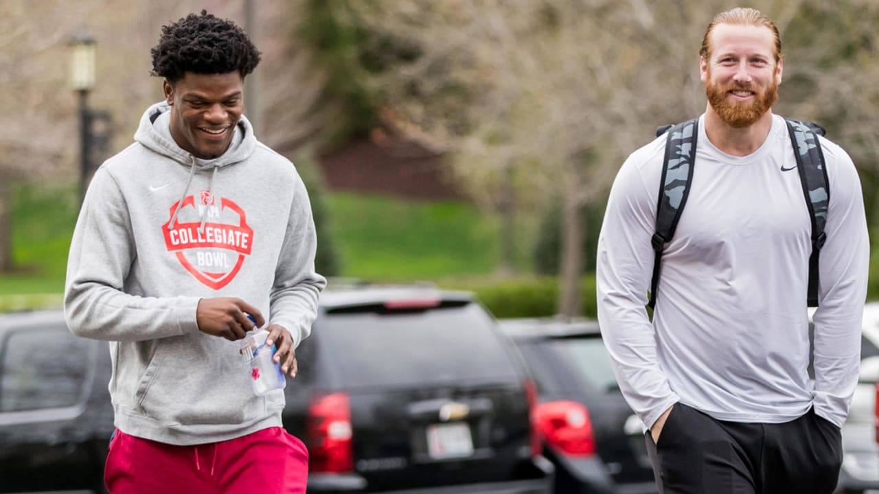 Photos: Lamar Jackson's Outfit For Today's Game Is Going Viral