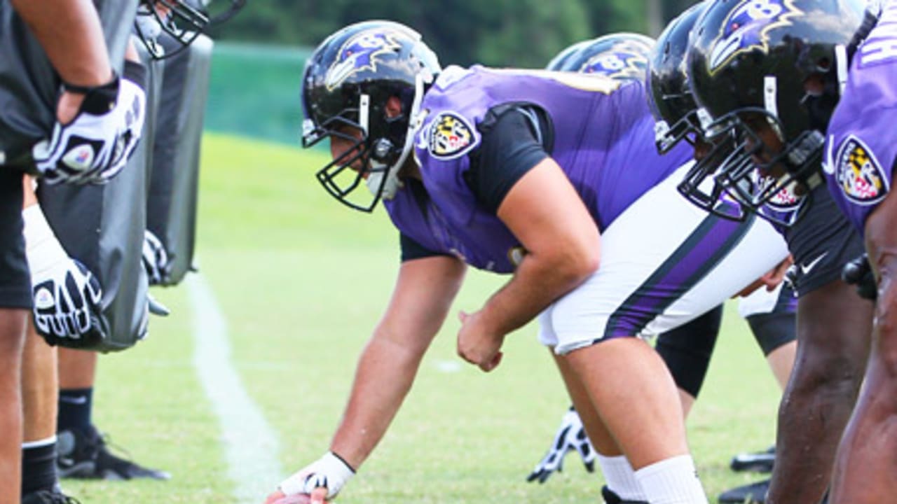 Bryant McKinnie Runs With First Team