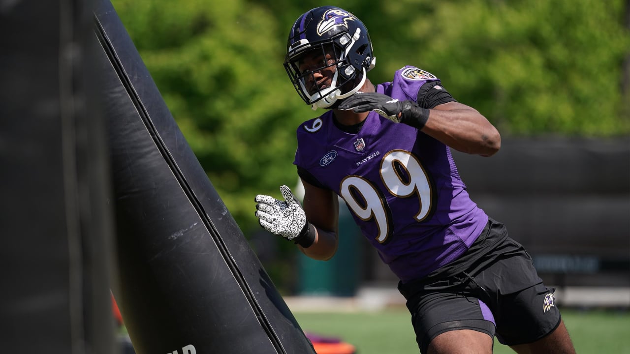 Rookie Odafe Oweh making 'huge impact' for Ravens