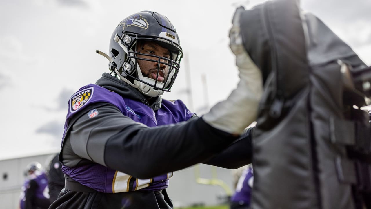 Rookie guard Ja'Tyre Carter proving to be pleasant surprise early in camp