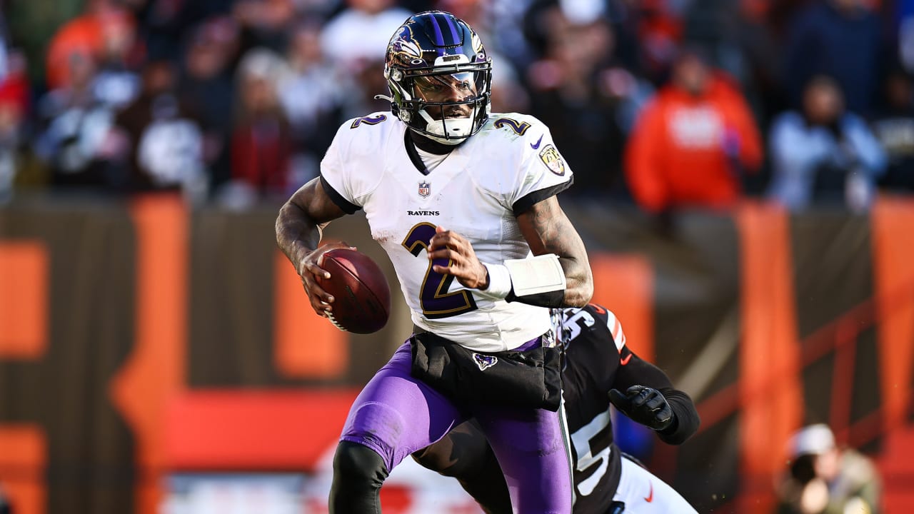 Trace McSorley vs. Tyler Huntley: Who will win the Ravens No. 3 quarterback  job? - Baltimore Beatdown