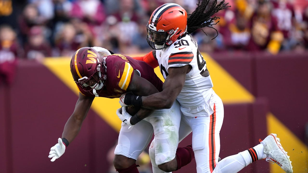 Browns' Clowney returns to practice