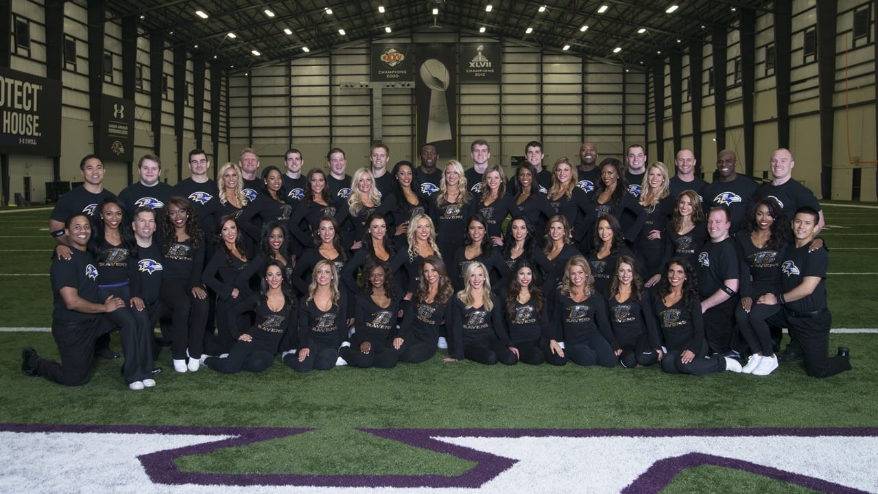 BALTIMORE RAVENS CHEERLEADER, 2004-05 Baltimore Ravens Chee…