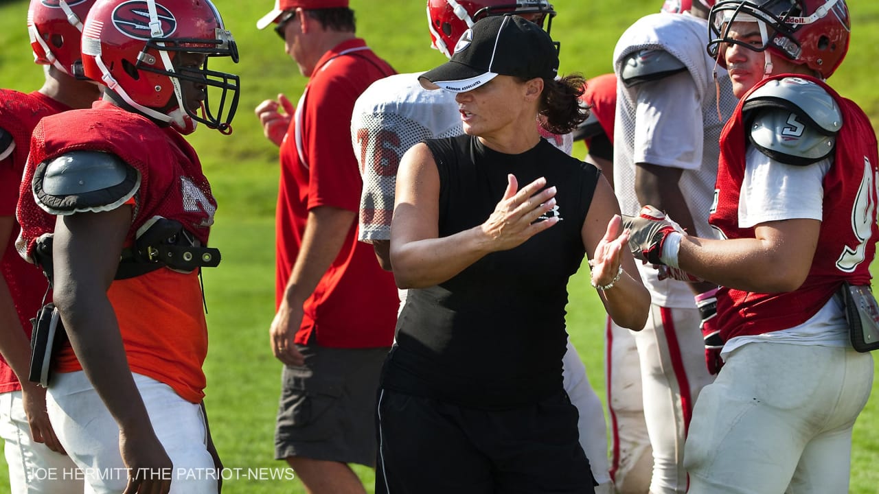 Titans hire Lori Locust as franchise's first full-time female coach