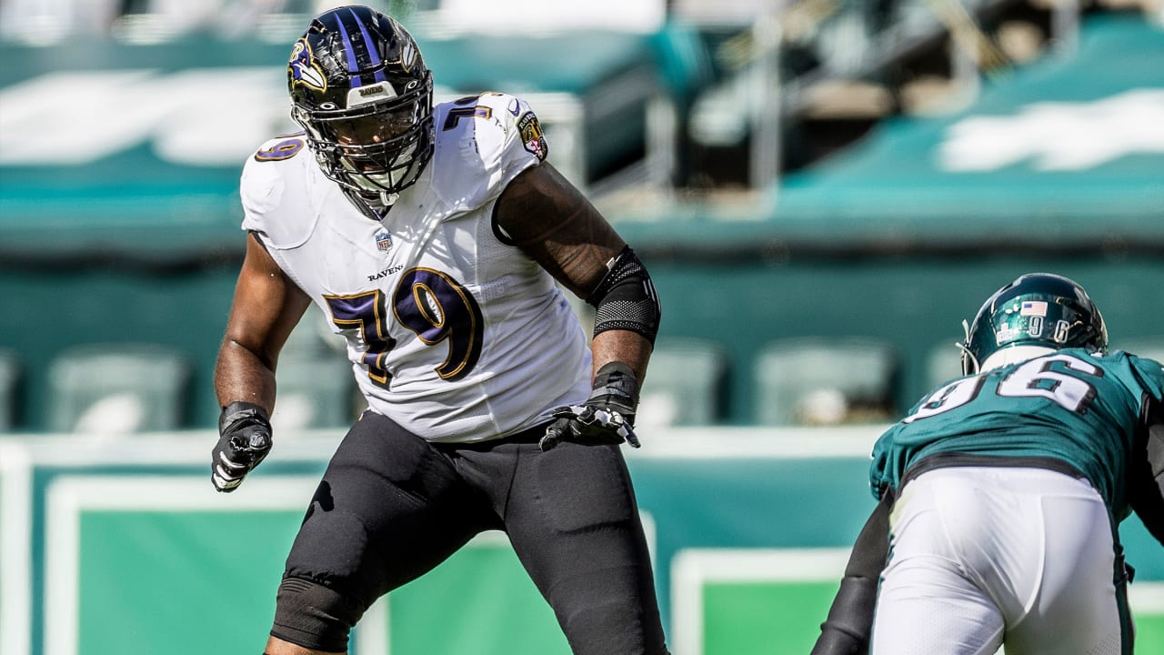 Ronnie Stanley Signs Five-Year Contract Extension