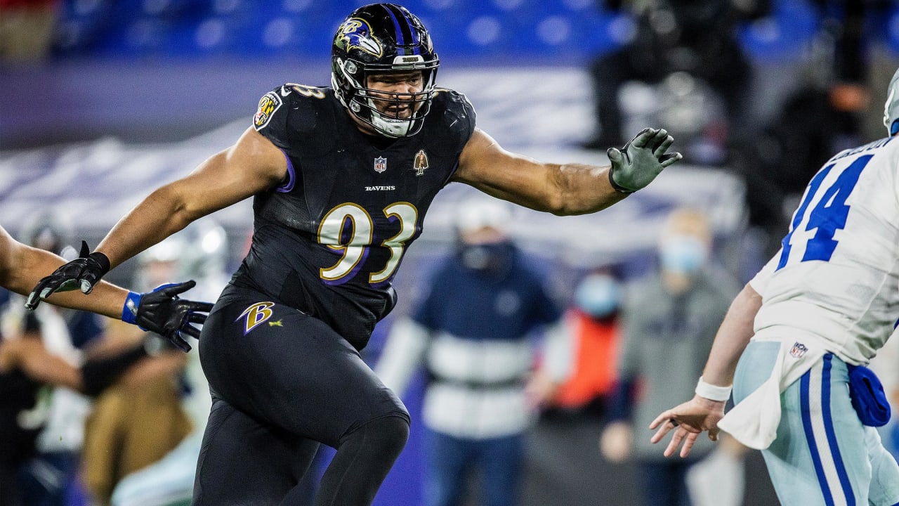 Ravens DE Calais Campbell leaves game vs. Colts with calf strain; John  Harbaugh says it's 'not serious'